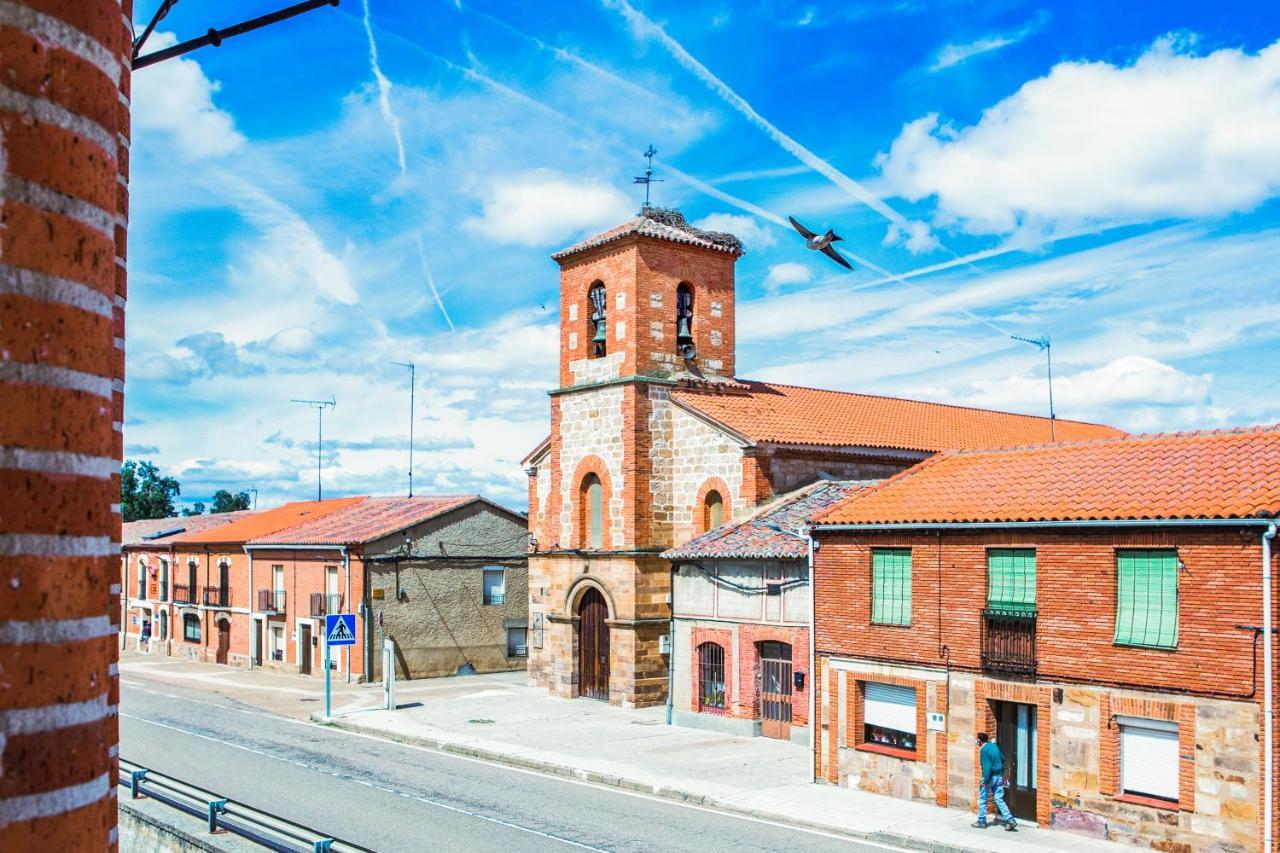 Donde Victor Luna Granja de Moreruela Εξωτερικό φωτογραφία
